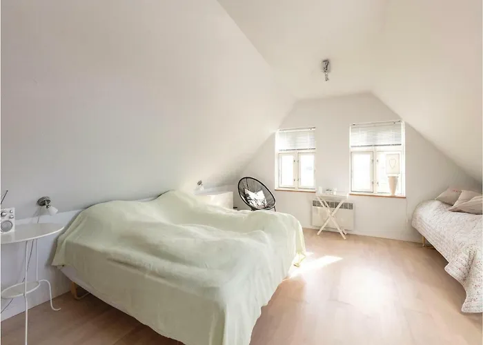 Three-bedroom In Casa vacanze *