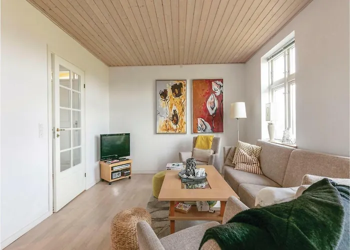 Three-bedroom In Casa vacanze